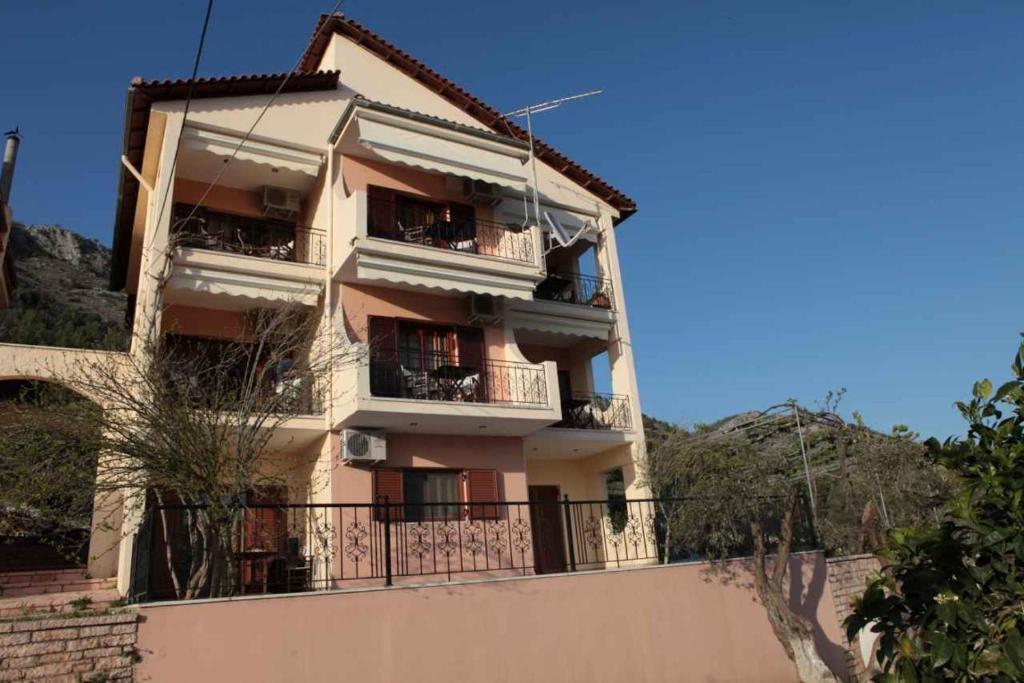 Apartament Almini
